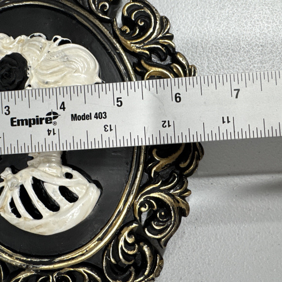 Mr. & Mrs Skeleton Framed Gothic Cameo Wall Decor 6.5" X 8.5" 3D Skull Halloween - Picture 9 of 9